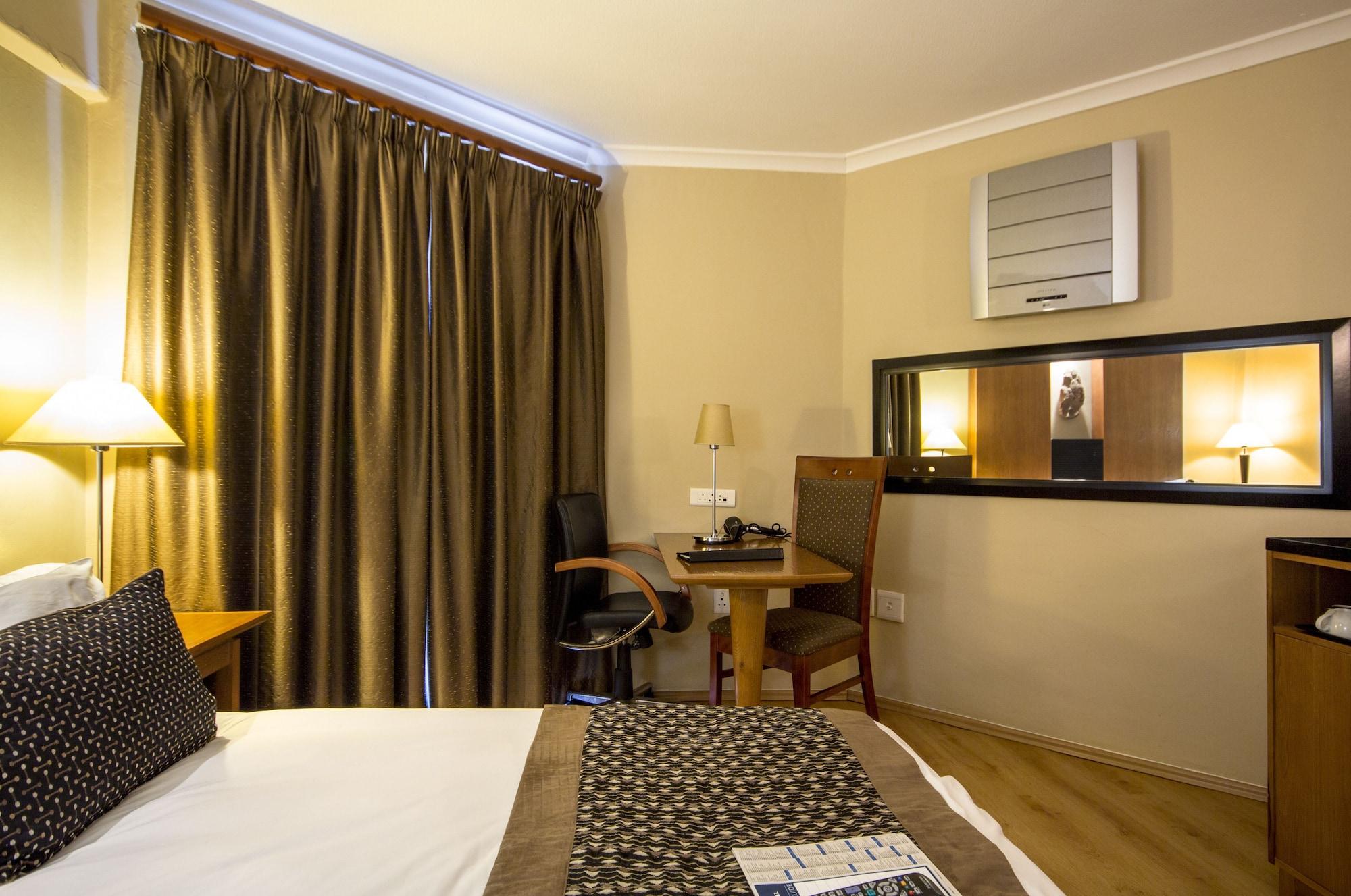 The Oasis Hotel Upington Exterior photo