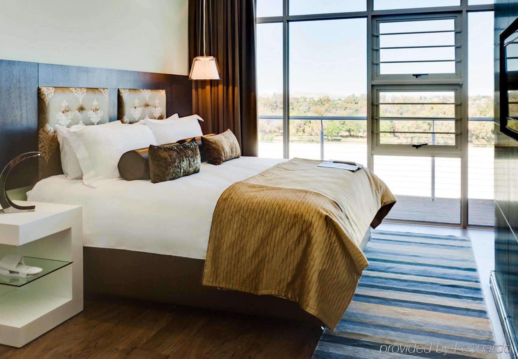 The Oasis Hotel Upington Exterior photo