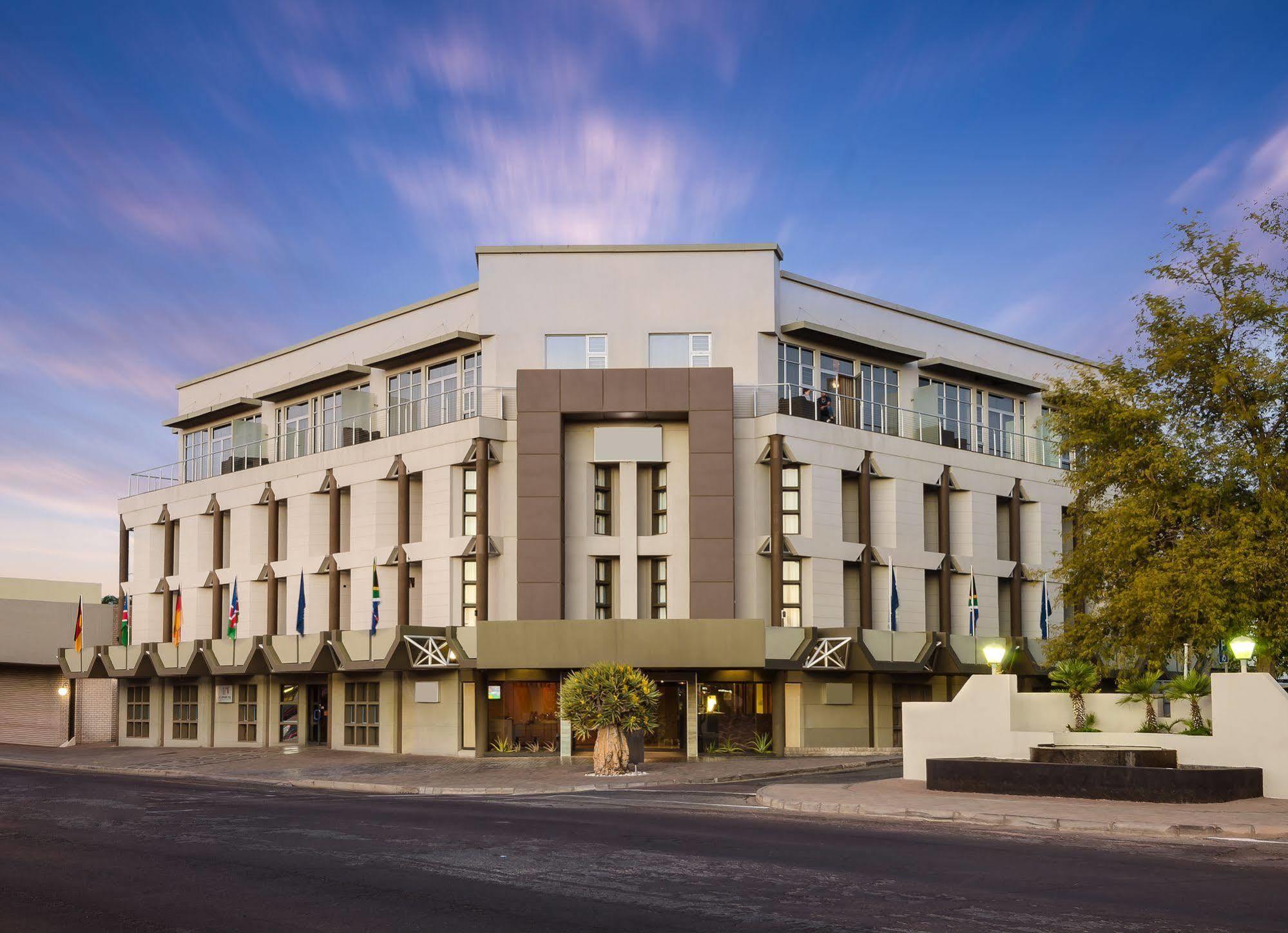 The Oasis Hotel Upington Exterior photo