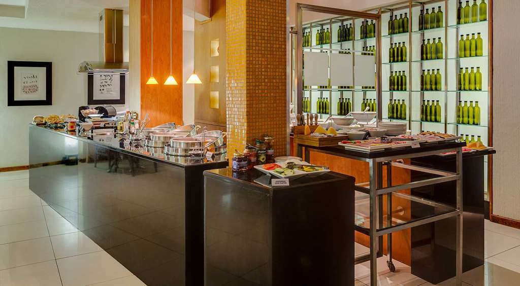 The Oasis Hotel Upington Restaurant photo